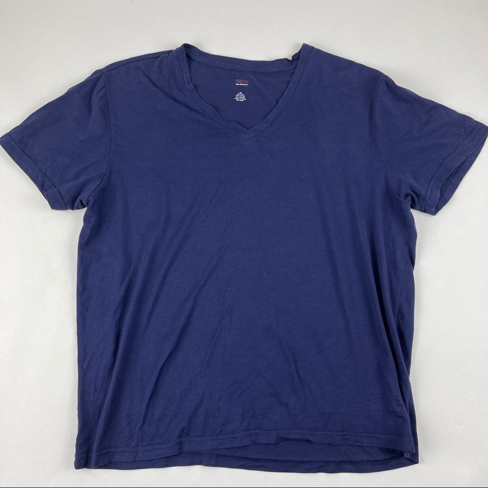 Red Saks Fifth Avenue Tshirt Mens Medium Navy Blue Vneck Short Sleeve
